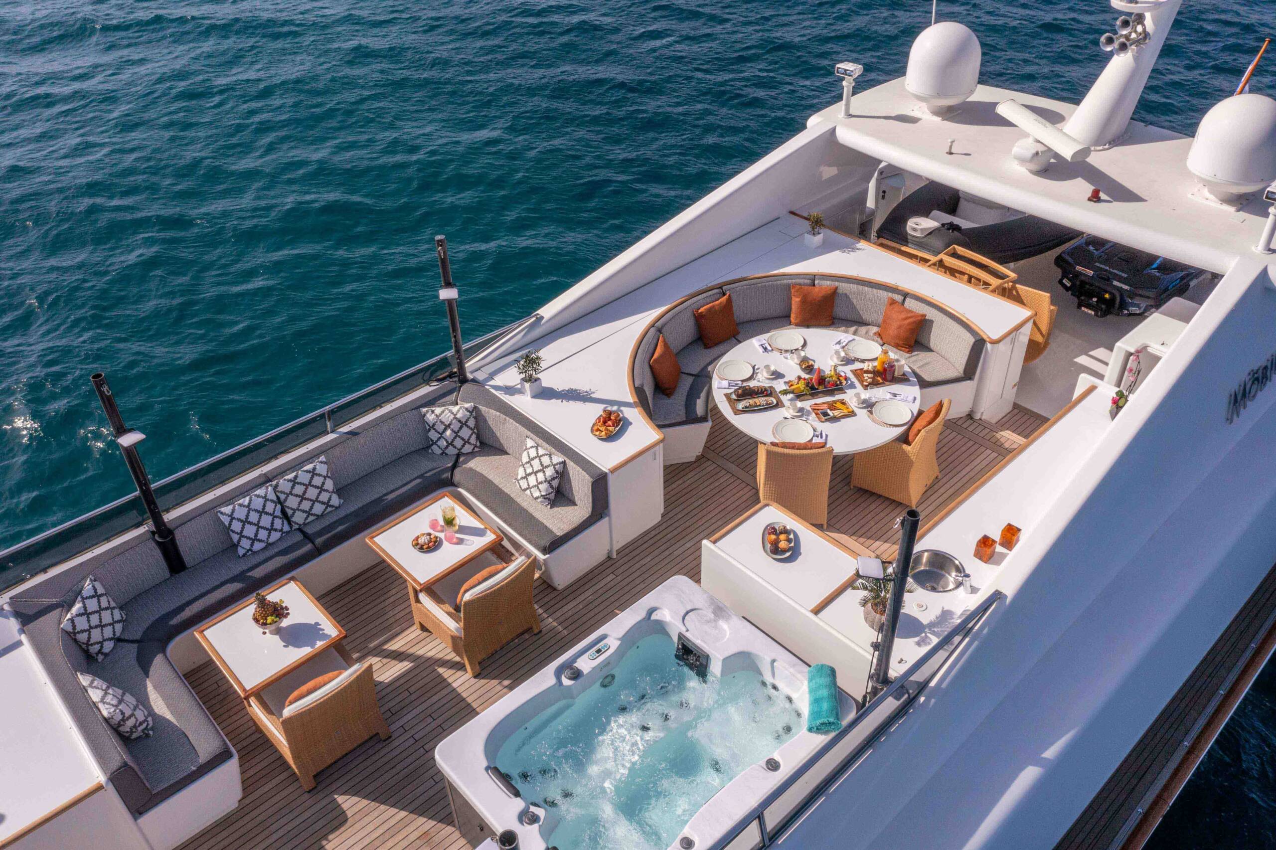 M/Y Mobius
