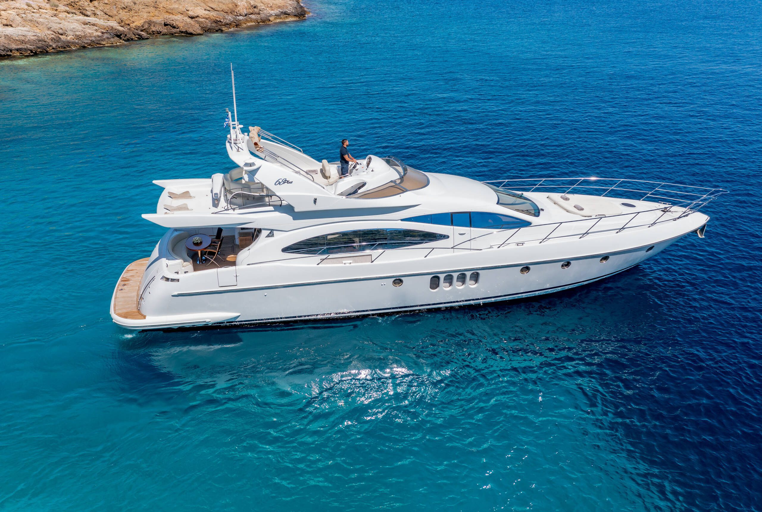 M/Y Dream Azimut 68