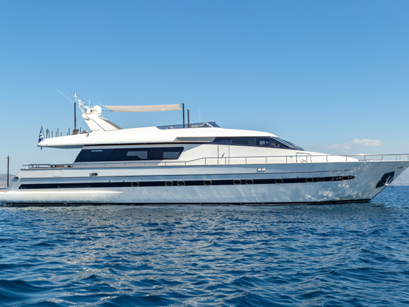 M/Y Aquila Yacht Charter