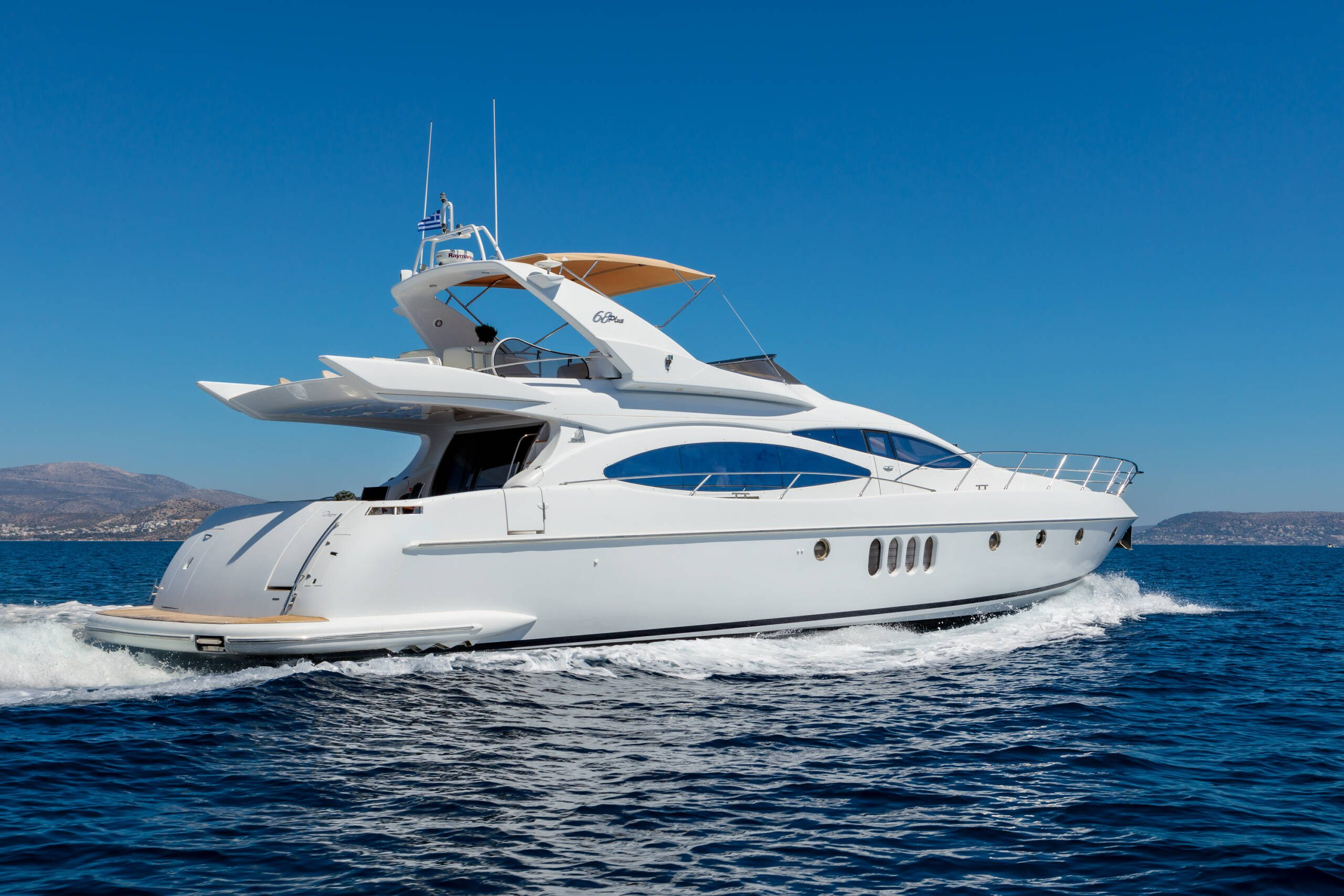 M/Y Dream Azimut 68
