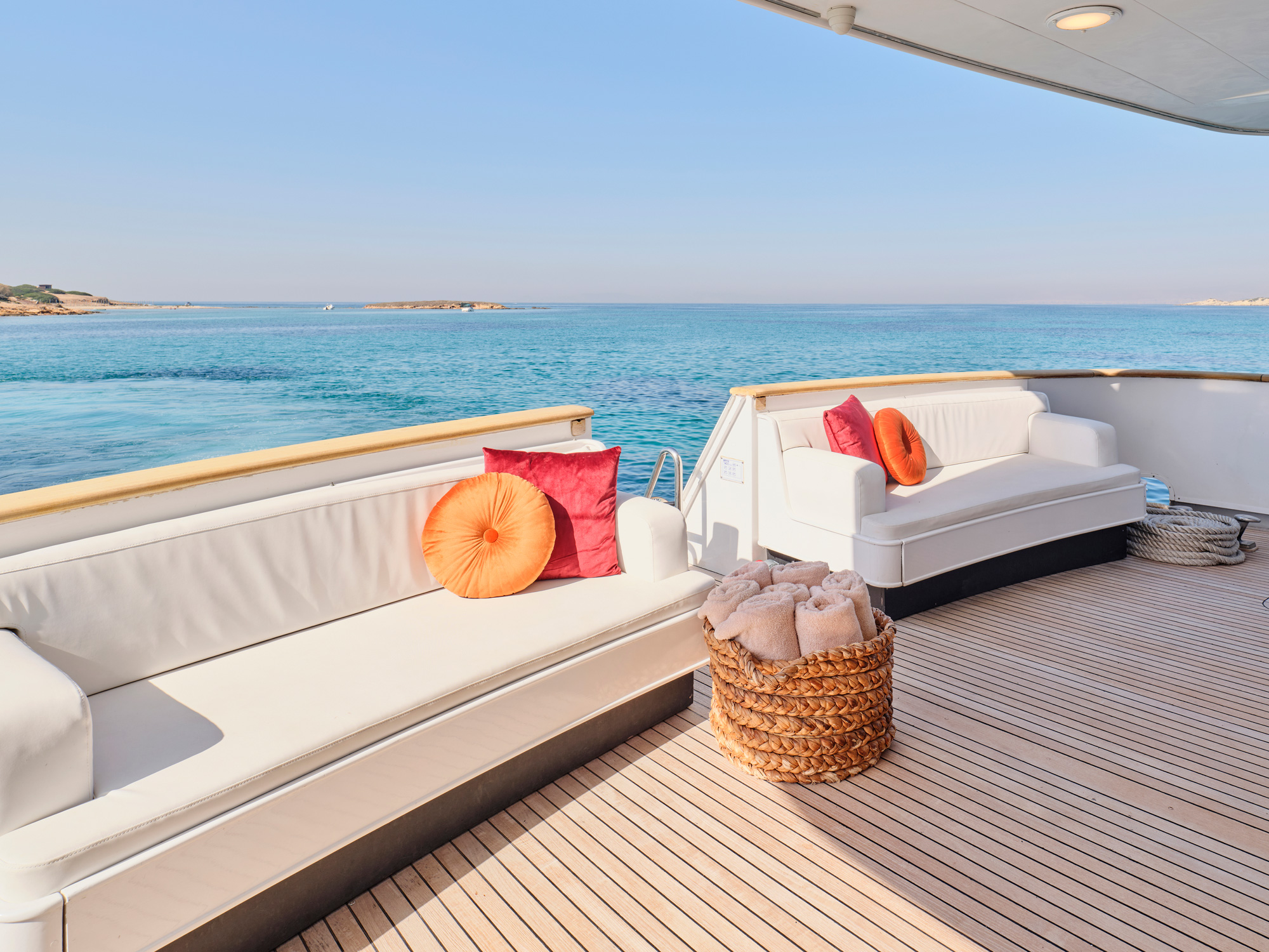 M/Y Lady Rina Yacht Charter