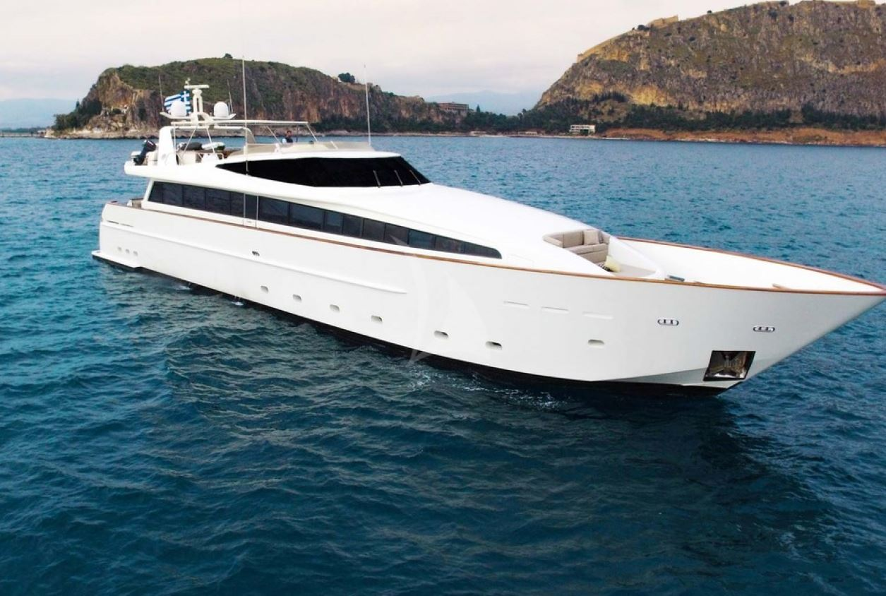 M/Y Aquila Yacht Charter