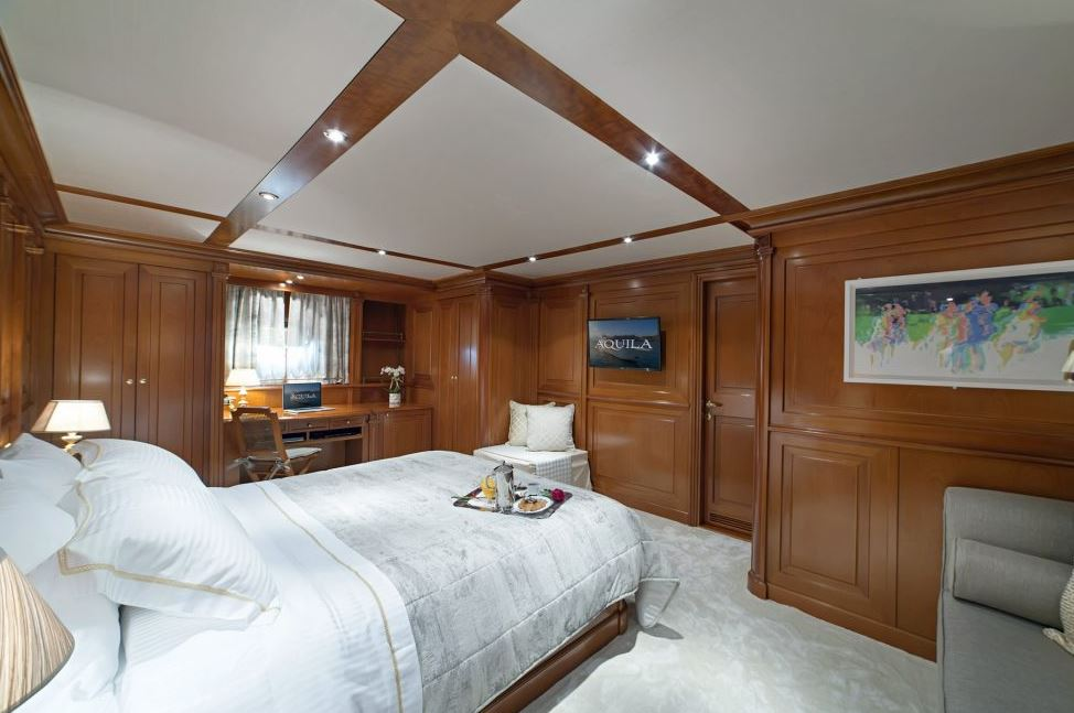 M/Y Aquila Yacht Charter