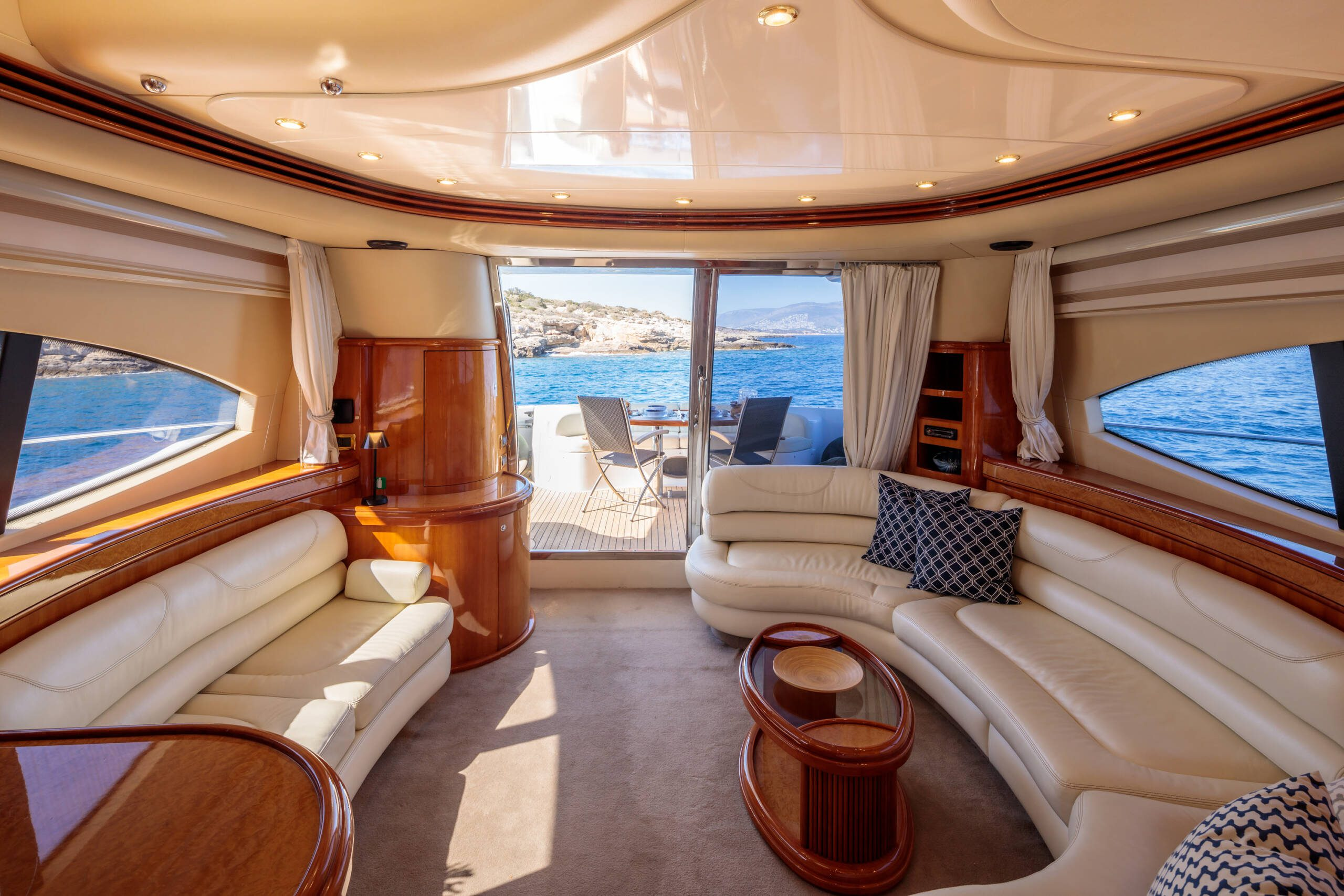 M/Y Dream Azimut 68