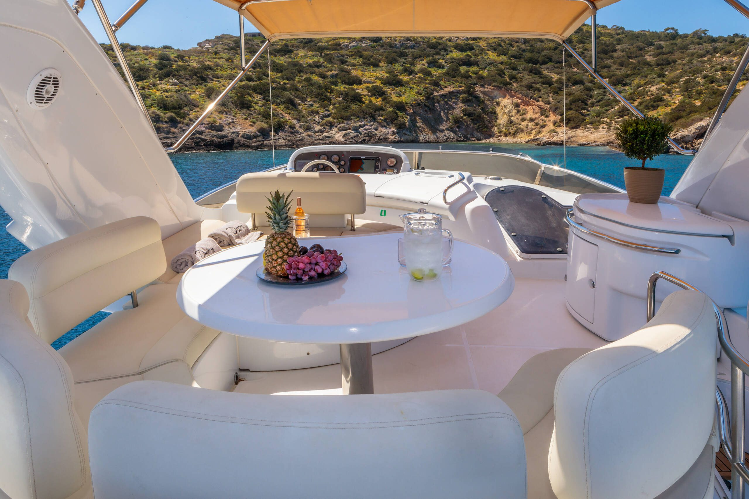 M/Y Dream Azimut 68