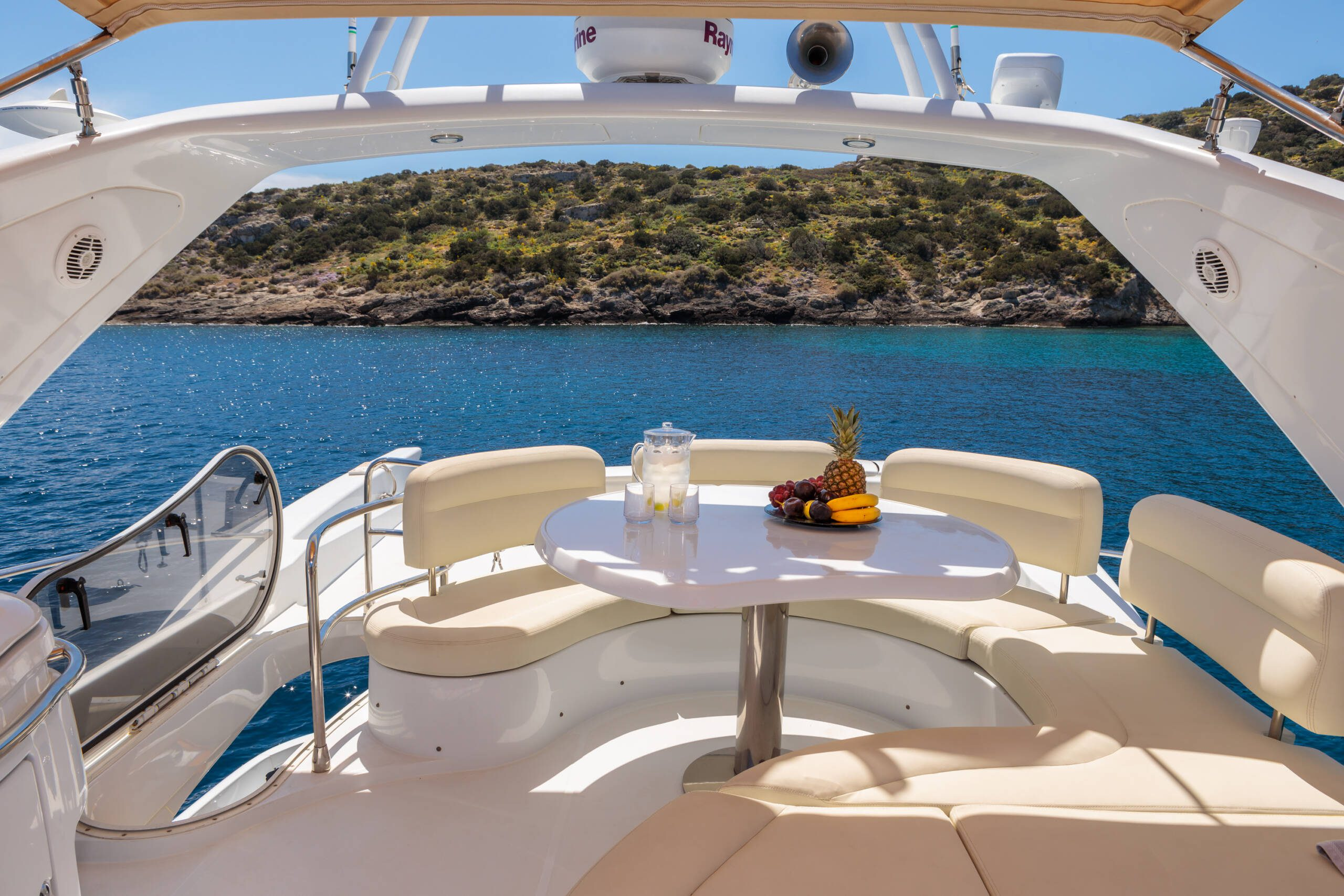 M/Y Dream Azimut 68