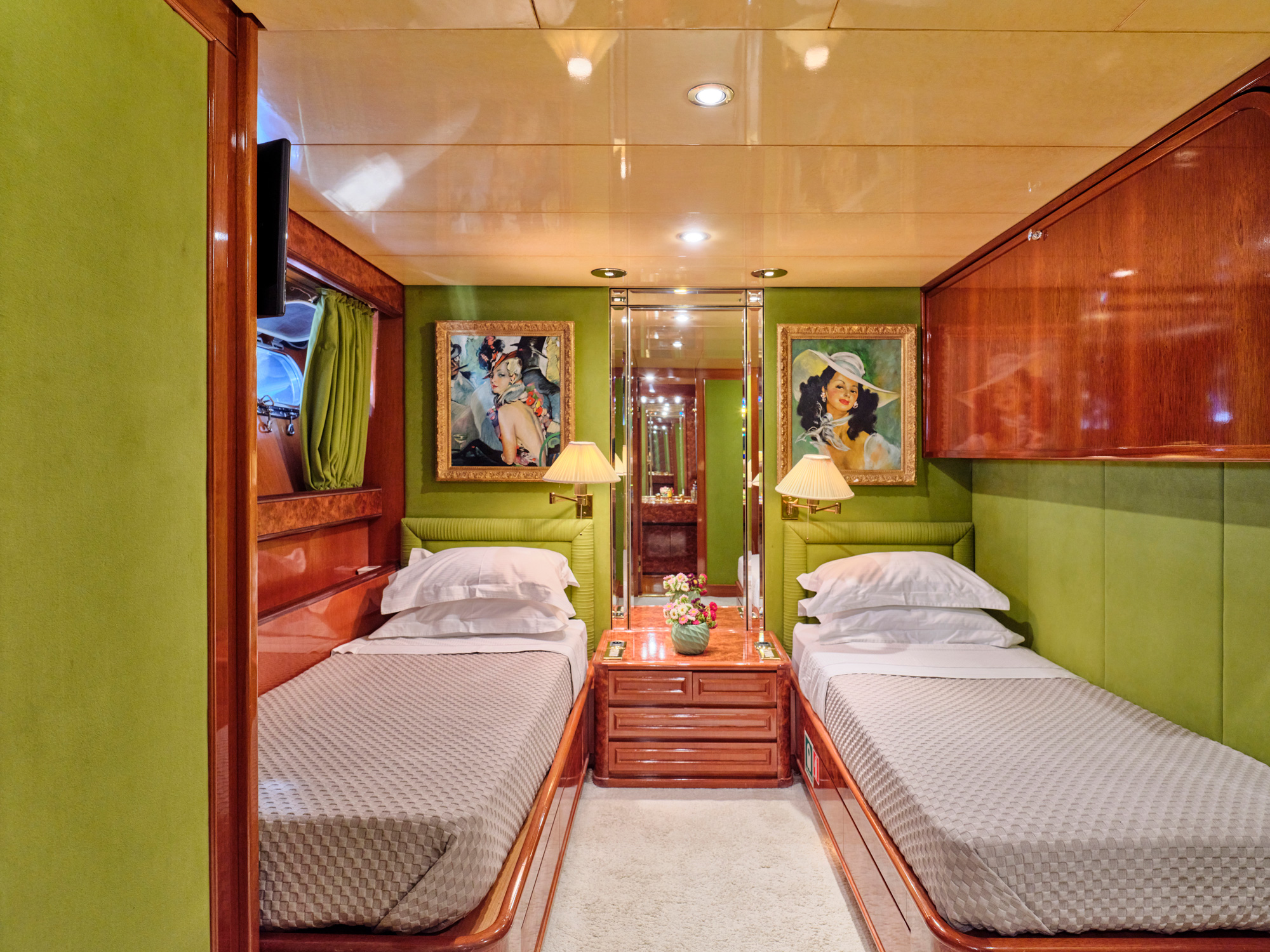 M/Y Lady Rina Yacht Charter